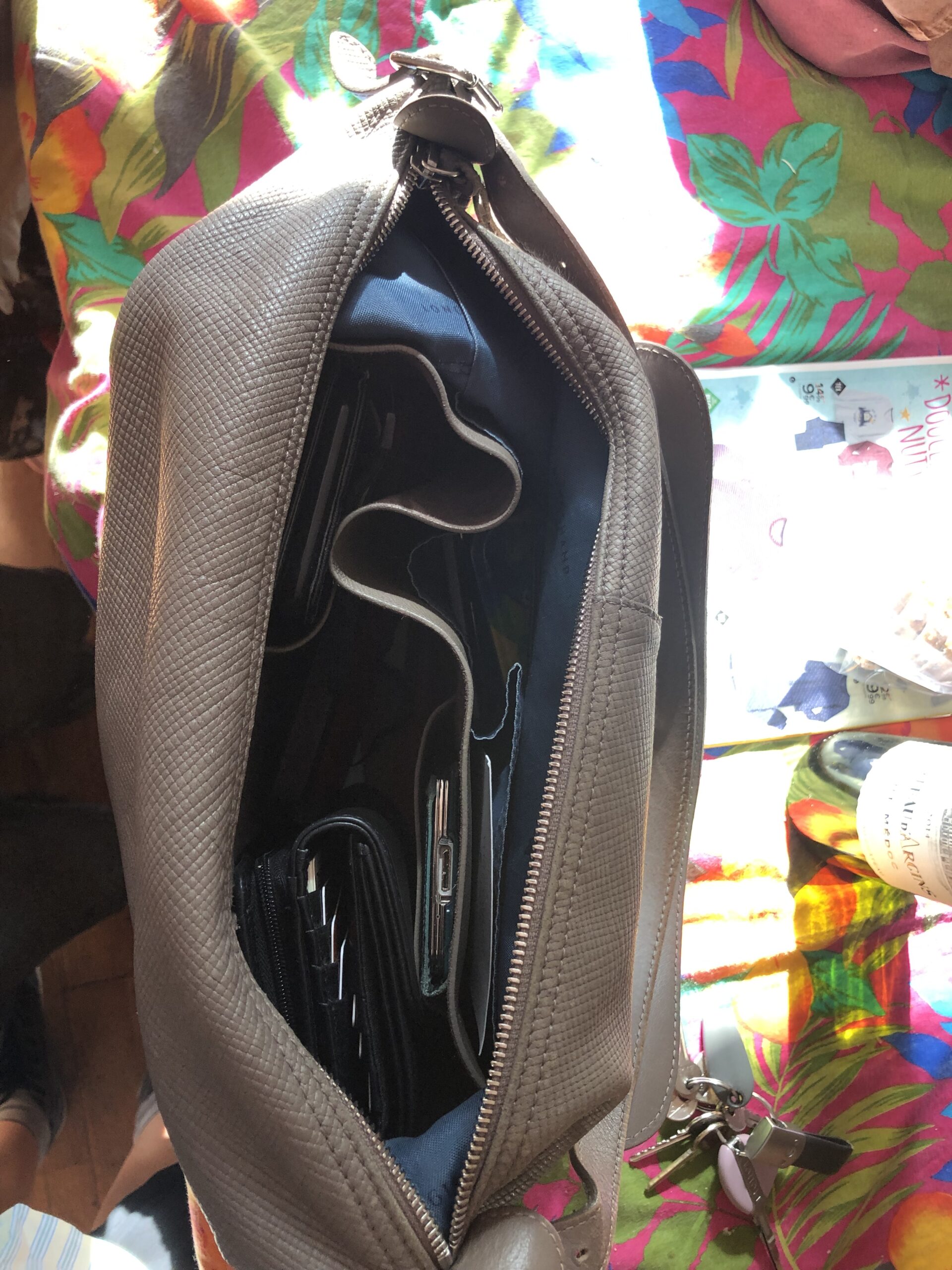 organisateur-de-sac-fait-par-fred-maroquinerie-sur-mesure